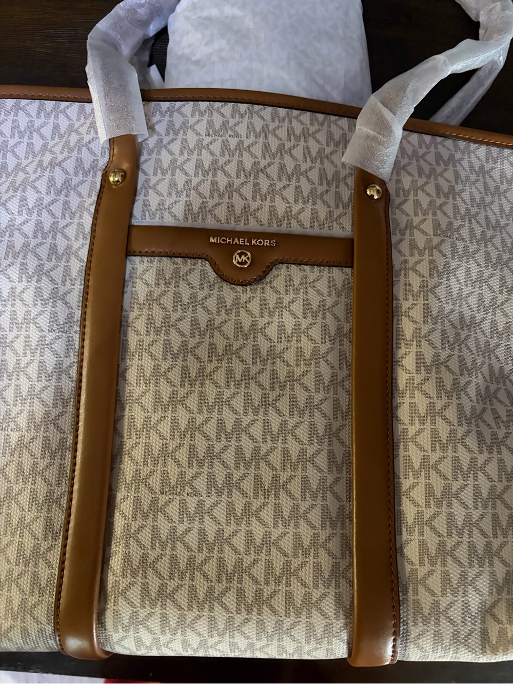 NWT Michael Kors Vanilla/Acorn Beck Large Tote with Brown Trim & Gold Hardware